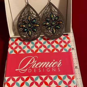 Dream-catcher dangling french-hook pierced earrings.